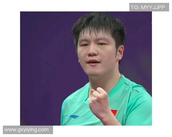 足球明星空翻意外身亡引发全球哀悼球迷纷纷表达心痛与惋惜