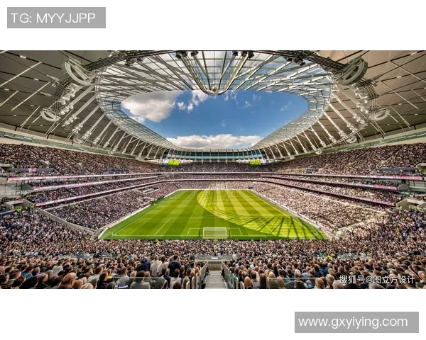 足球明星的全景照展现绿茵场上的激情与荣耀，记录他们的辉煌瞬间与动人故事